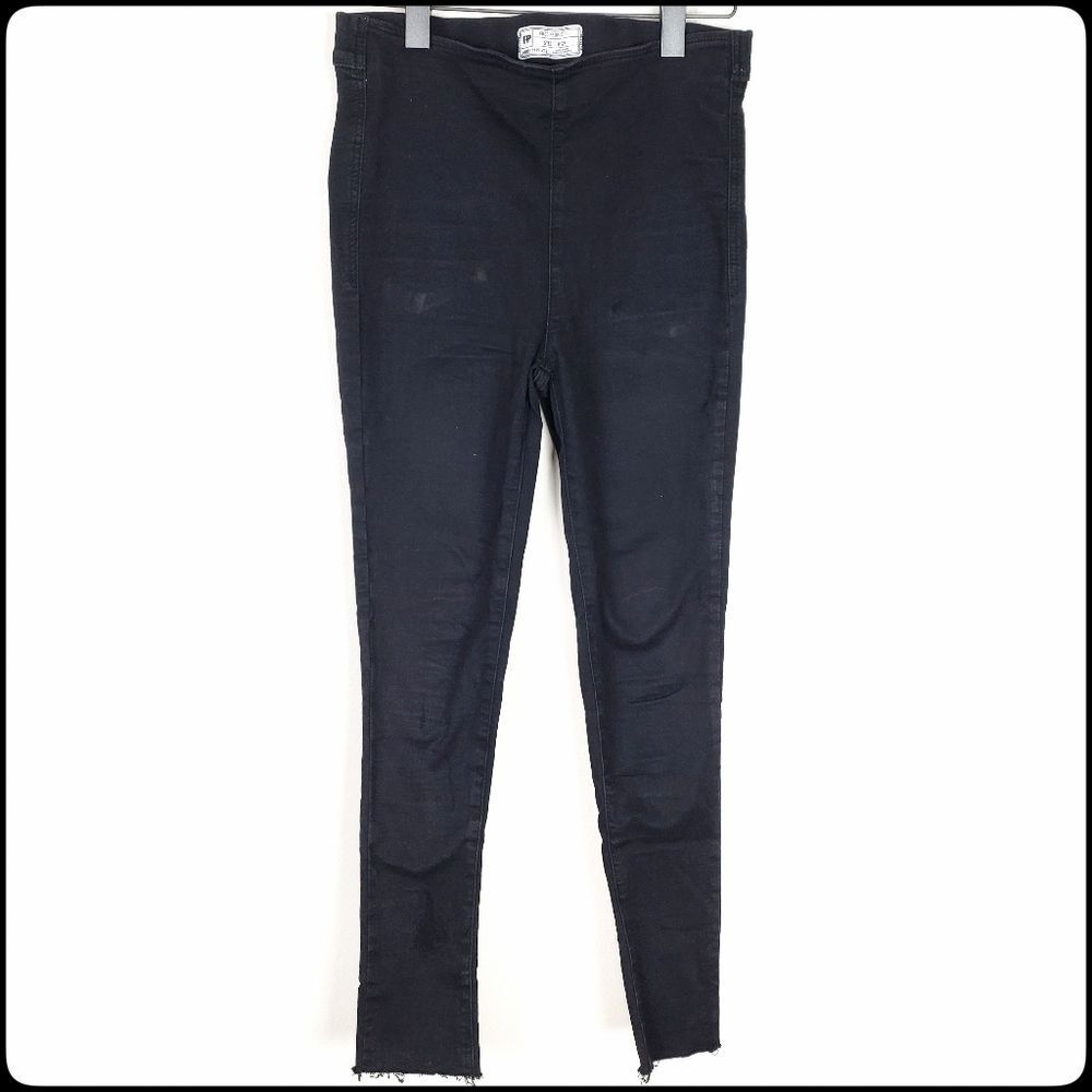 FREE PEOPLE Black High Rise Straight Raw Hem Stretchy Skinny Jeans Size: 28